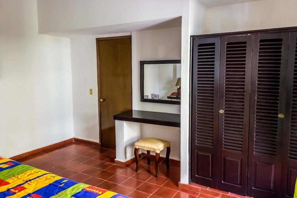 Suites Plaza Del Rio - Family Hotel Malecon Centro Puerto Vallarta Extérieur photo