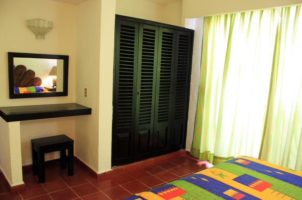 Suites Plaza Del Rio - Family Hotel Malecon Centro Puerto Vallarta Extérieur photo